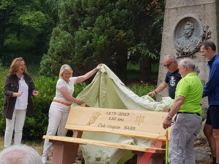 Histoire du Club Vosgien de Barr inauguration Banc 150 ans
